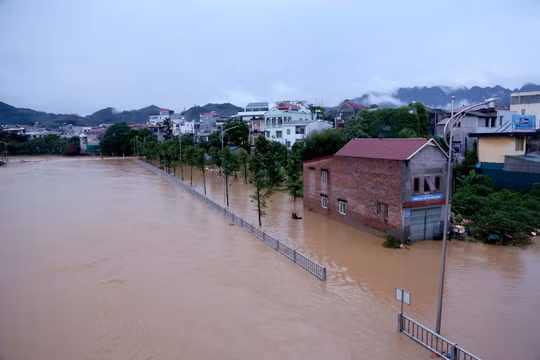 Bộ Xây dựng yêu cầu ứng phó lũ lụt trên sông Thao