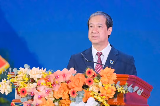 Bộ trưởng GD&ĐT Nguyễn Kim Sơn: Nhà giáo cần tri ân xã hội đã trao cho nghề sự cao quý