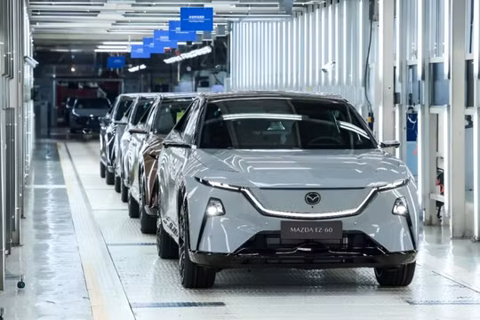 SUV điện Mazda EZ-60 xuất xưởng hàng loạt, giá quy đổi 600 triệu đồng