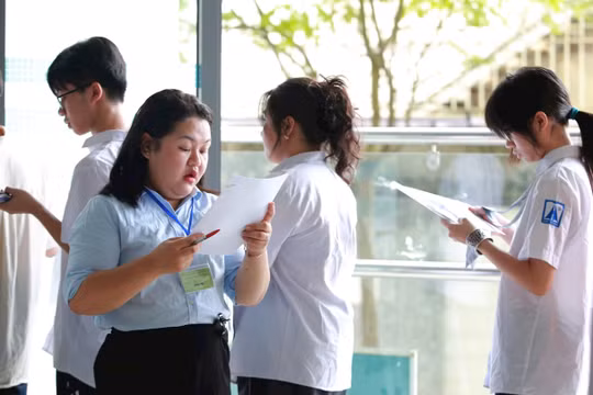Đề thi tốt nghiệp THPT 2025 môn Địa lý, mã đề 0946