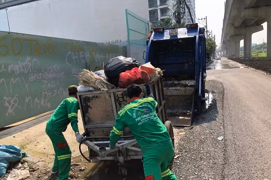 TP HCM: Đấu thầu dịch vụ thu gom, vận chuyển rác thải trên địa bàn quận Bình Thạnh trị giá gần 220 tỷ đồng