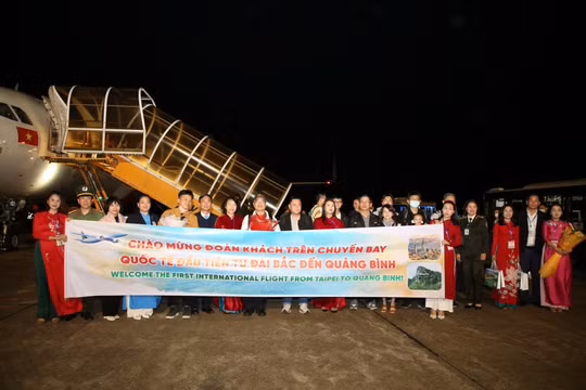 Quảng Bình đón chuyến bay quốc tế đầu tiên từ Đài Bắc