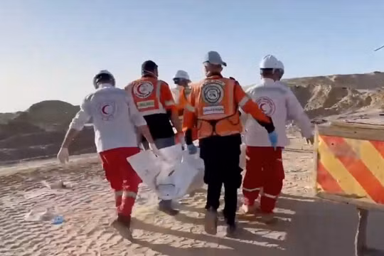 Liên hợp quốc cho biết thi thể của các bác sĩ Palestine được tìm thấy từ một ngôi mộ ở Gaza