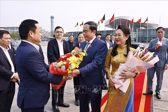 Chủ tịch Quốc hội Trần Thanh Mẫn và Phu nhân lên đường dự Đại hội đồng IPU-150, thăm chính thức Uzbekistan và Armenia
