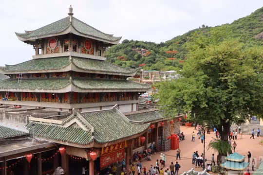 Tiến hành thu phí tham quan tại Khu du lịch quốc gia Núi Sam