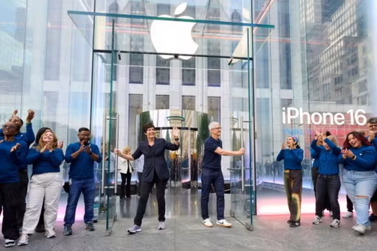 Apple mang tính năng đột phá của iPhone 16 lên iPhone 15 Pro và 15 Pro Max