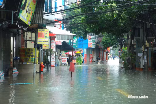 Ban Chỉ đạo quốc gia yêu cầu ứng phó khẩn với mưa lũ tại 12 tỉnh, thành miền Bắc