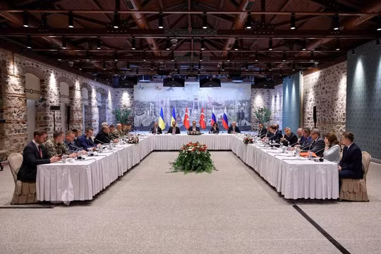 Một vòng đàm phán, nhiều tầng mặc cả: Nga, Ukraine cùng bóng dáng của Mỹ và EU