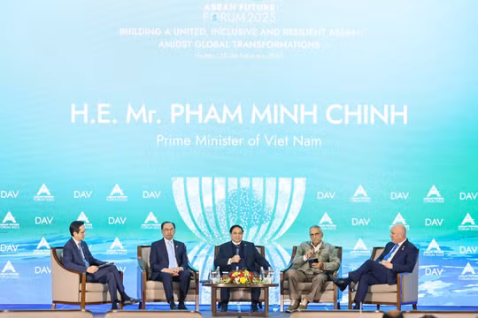 Thủ tướng Phạm Minh Chính trao đổi hỏi đáp cấp cao tại Diễn đàn Tương lai ASEAN năm 2025