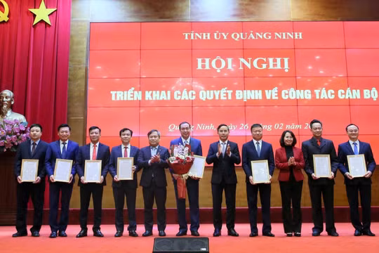 Quảng Ninh: Công bố các quyết định về công tác cán bộ cấp tỉnh