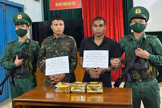 Kon Tum: Triệt phá đường dây vận chuyển ma túy, thu giữ 3kg ma túy đá
