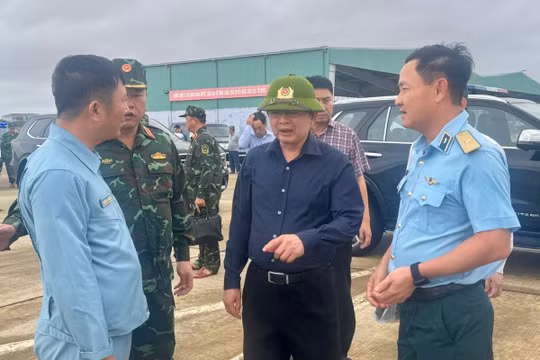 Phó Thủ tướng Hồ Quốc Dũng kiểm tra công tác ứng phó khẩn cấp mưa lũ tại Khánh Hòa