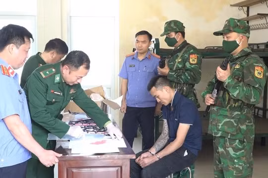 Bắt quả tang đối tượng vận chuyển trái phép ma túy trong bao bì nông sản