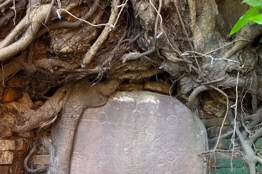 Chưa thể trùng tu bia yểm thủy đạo bị phá hoại ở Hội An