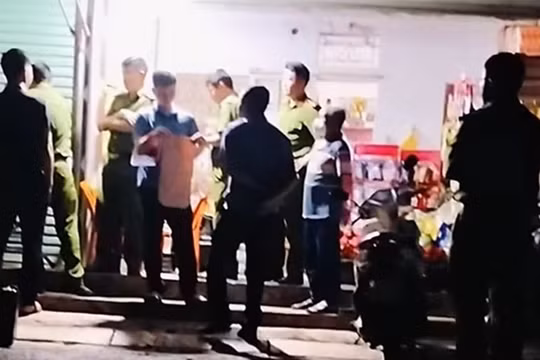 Điều tra nguyên nhân hai cháu bé tử vong bất thường ở nhà ông bà ngoại