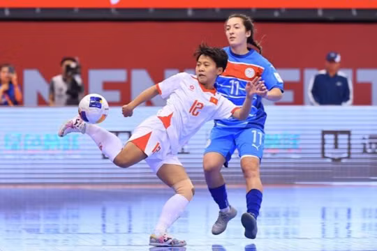 Thắng Philippines, đội tuyển futsal nữ Việt Nam đặt một chân vào tứ kết giải châu Á