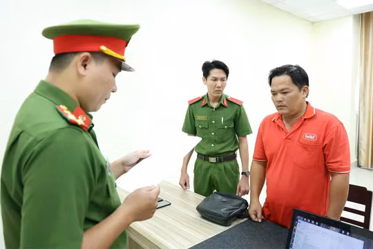 Tạm giam đối tượng giúp sức nhân viên ngân hàng lừa đảo 3 tỷ đồng