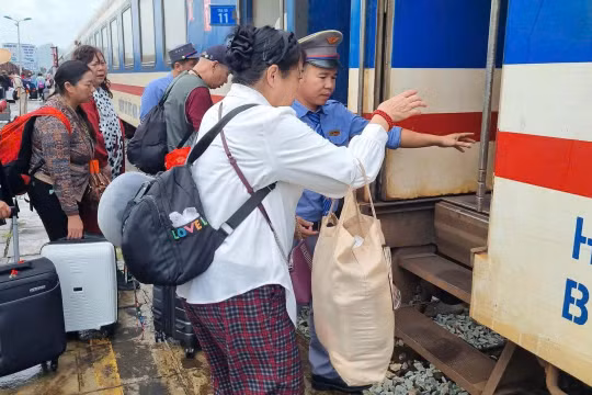 Đường sắt chạy thêm tàu khu đoạn dịp nghỉ lễ 30/4 - 1/5