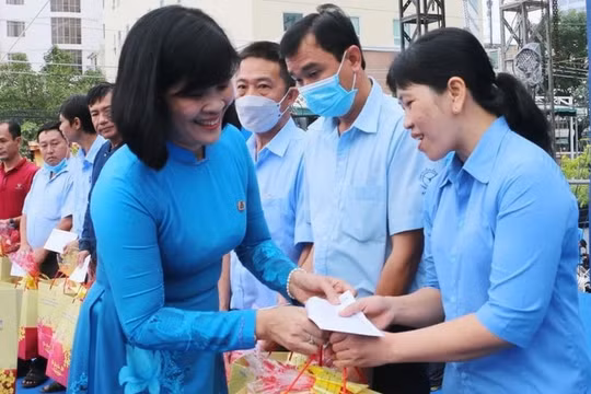Huy động 6.000 tỷ đồng chăm lo Tết Bính Ngọ 2026 cho đoàn viên, người lao động