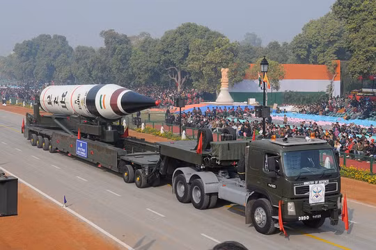 So sánh sức mạnh quân sự Ấn Độ và Pakistan: Từ vũ khí thông thường đến hạt nhân