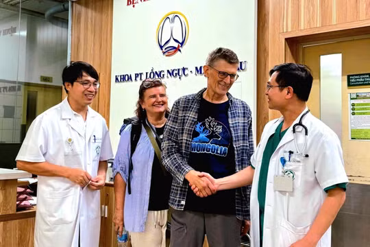Người đàn ông nước ngoài được cứu sống ‘thần kỳ’