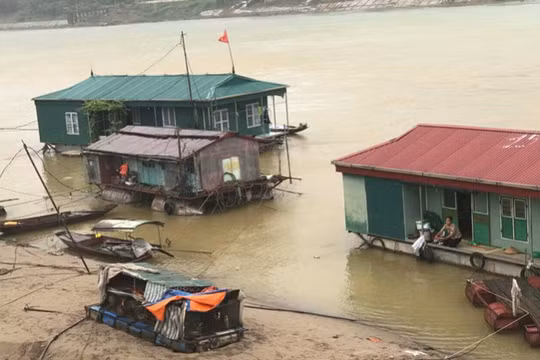 Phú Thọ: Di dời 52 hộ dưới chân Thủy điện Hòa Bình tránh bão số 3
