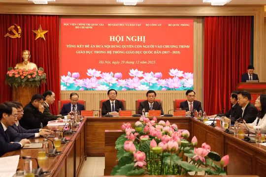 Giáo dục quyền con người cần giúp thế hệ trẻ đủ bản lĩnh đấu tranh với luận điệu xuyên tạc