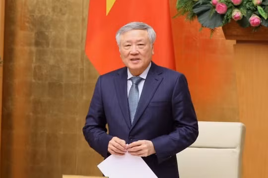 Phối hợp đồng bộ báo chí truyền thống và truyền thông số trong đấu tranh phản bác quan điểm sai trái, thù địch