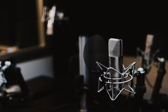 6 bài học để làm podcast điều tra: Từ chuyện kể, thu âm tới kiếm tiền