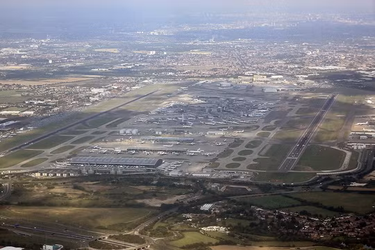 Việc đóng cửa sân bay Heathrow gây ra tổn thất khổng lồ