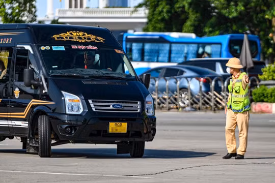 Siết chặt kiểm tra xe khách trên cao tốc, chặn “xe dù, bến cóc” tái diễn