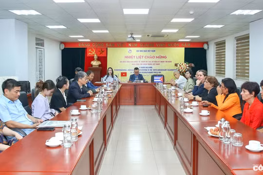Các đoàn báo chí quốc tế tề tựu tại Việt Nam, chung vui 100 năm Báo chí Cách mạng
