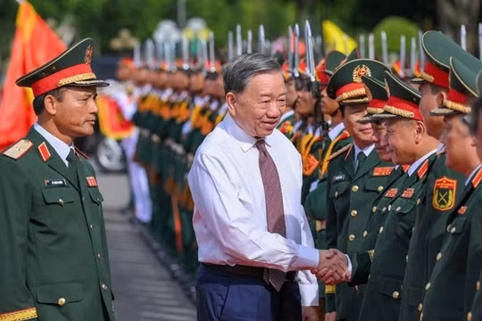 Xây dựng Quân đoàn 12 vững mạnh toàn diện “mẫu mực, tiêu biểu”