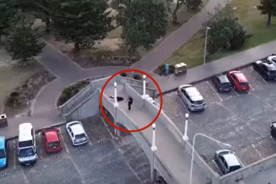 Video: Những phút cuối kịch tính trong vụ xả súng tại bãi biển Bondi