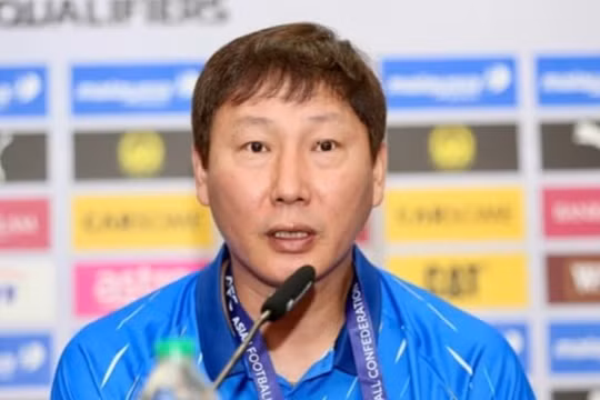 HLV Kim Sang Sik lý giải quyết định loại cầu thủ Việt kiều khỏi U23 Việt Nam
