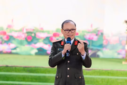 Thượng tá, Tiến sĩ Đào Trung Hiếu – Chuyên gia tội phạm học: Mỗi cư dân mạng là một mắt xích truyền thông – hãy tỉnh táo trước “lũ dữ” tin giả