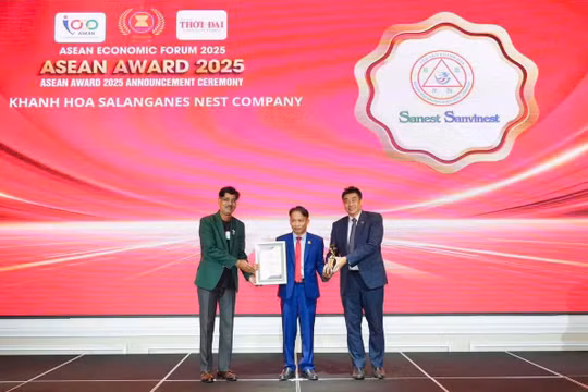 Yến sào Khánh Hoà nhận Giải thưởng tốp 10 thương hiệu nổi tiếng ASEAN 2025