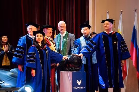 VinUni đặt mục tiêu vào Top 100 Đại học hàng đầu thế giới - Mời tuyển 500 nhà khoa học toàn cầu