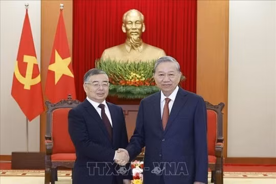 Tổng Bí thư Tô Lâm tiếp Trưởng Ban Tuyên truyền Trung ương Đảng Cộng sản Trung Quốc