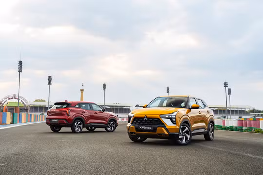 Giá xe Mitsubishi giảm đồng loạt