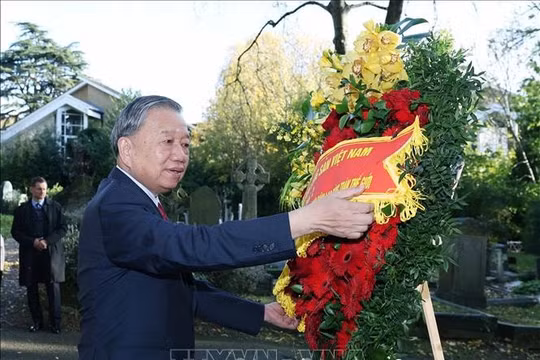 Tổng Bí thư Tô Lâm viếng Lãnh tụ của giai cấp vô sản Karl Marx