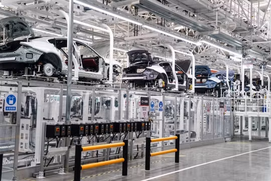 Ngành ô tô Trung Quốc: Lợi nhuận 4,4%, 70% xe bán lỗ vốn