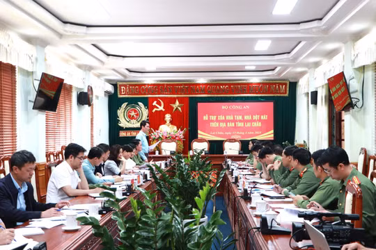 Bộ Công an đề nghị tỉnh Lai Châu lựa chọn hộ gia đình cần thiết để xóa nhà tạm, không để ‘lạc địa chỉ’