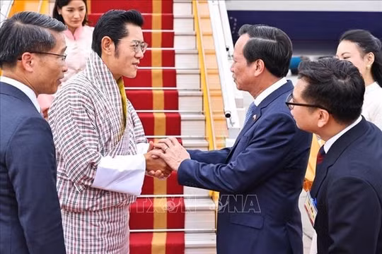 Quốc vương Bhutan và Hoàng hậu bắt đầu thăm cấp Nhà nước tới Việt Nam
