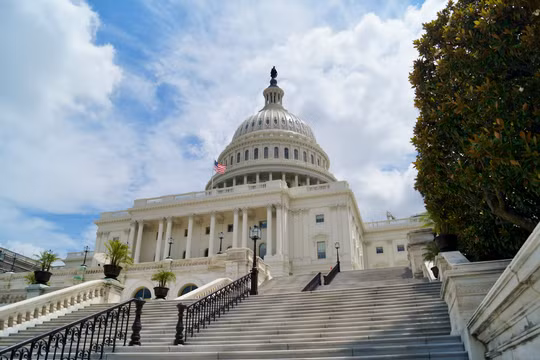 ‏Người đàn ông mang theo cung tên và súng bị bắt gần Điện Capitol.‏