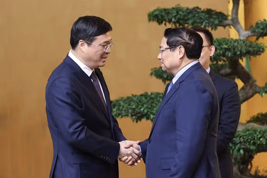 Đẩy nhanh kết nối hạ tầng giao thông giữa Việt Nam và Quảng Tây (Trung Quốc)