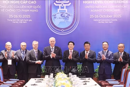 Chủ tịch nước Lương Cường tiếp Tổng Công tố Liên bang Nga
