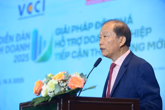 Doanh nghiệp Việt trước 'ngã rẽ' năm 2025: Hoặc đổi mới, hoặc tụt lại