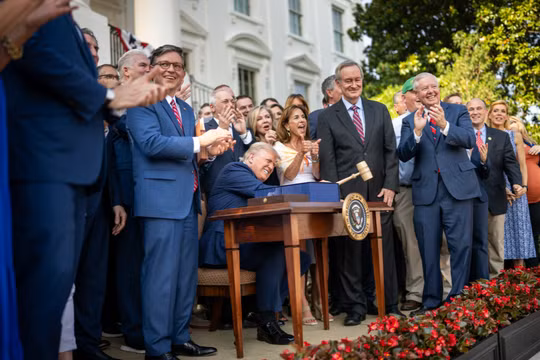 Tổng thống Trump gọi việc thành lập đảng mới của tỷ phú Musk là 'nực cười'