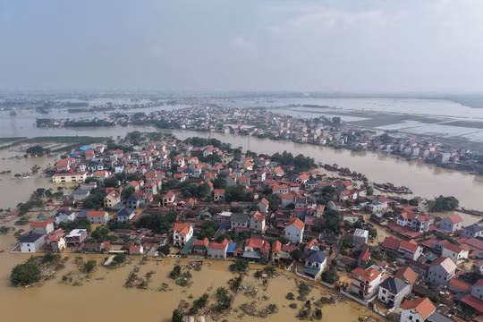 Bắc Ninh: Nước sông Cầu xuống chậm, nhiều khu dân cư vẫn ngập sâu